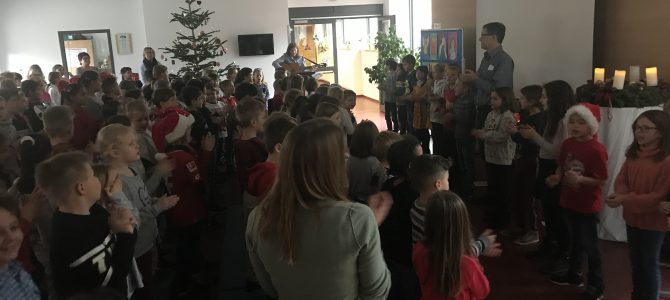 Weihnachtsfeier an der HMGS Weihnachtsfeier an der HMGS